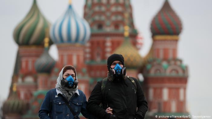 Пандемия отступает? Москва открыла ночные клубы и отменила "удаленку"