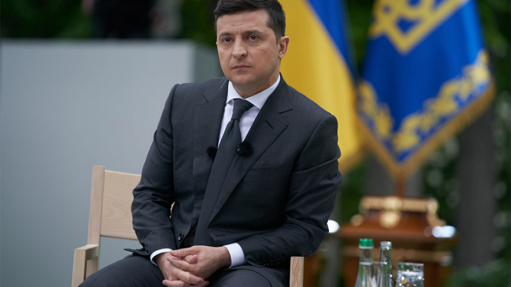 "Нам не нужна паника". Зеленский ответил на предупреждения Байдена