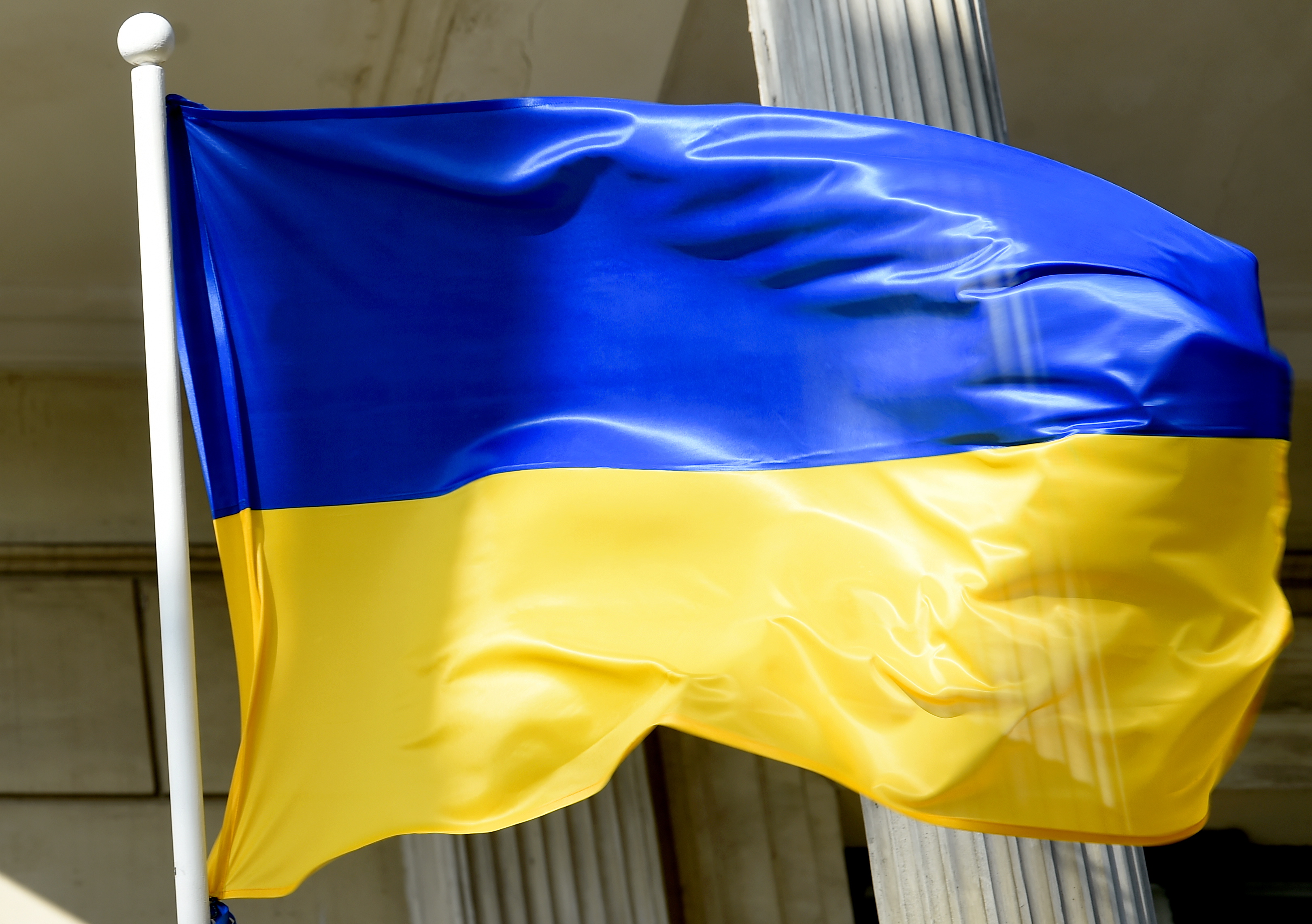 Байден вкачивает миллиарды в долгую войну в Украине и в пополнение оружейных запасов стран Балтии