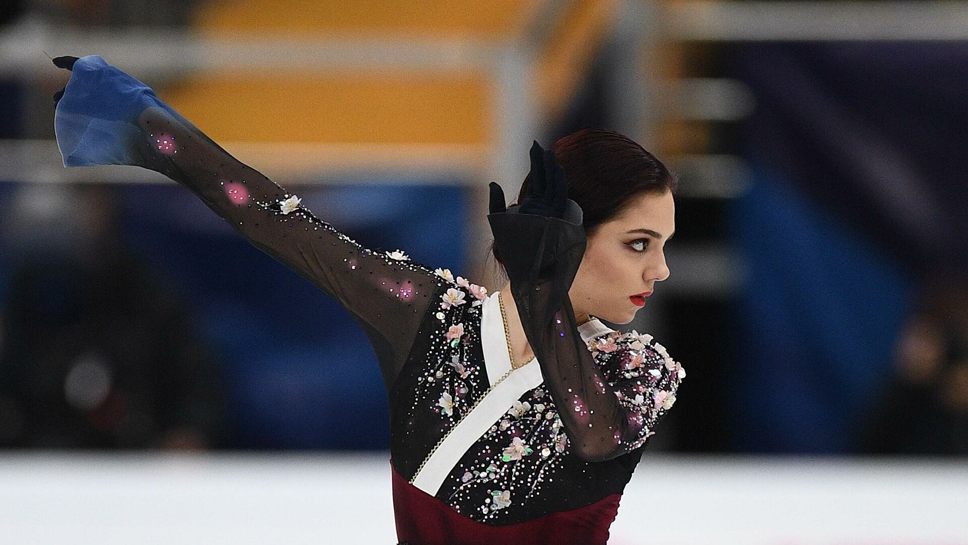 Медведева пропустит чемпионат России по фигурному катанию