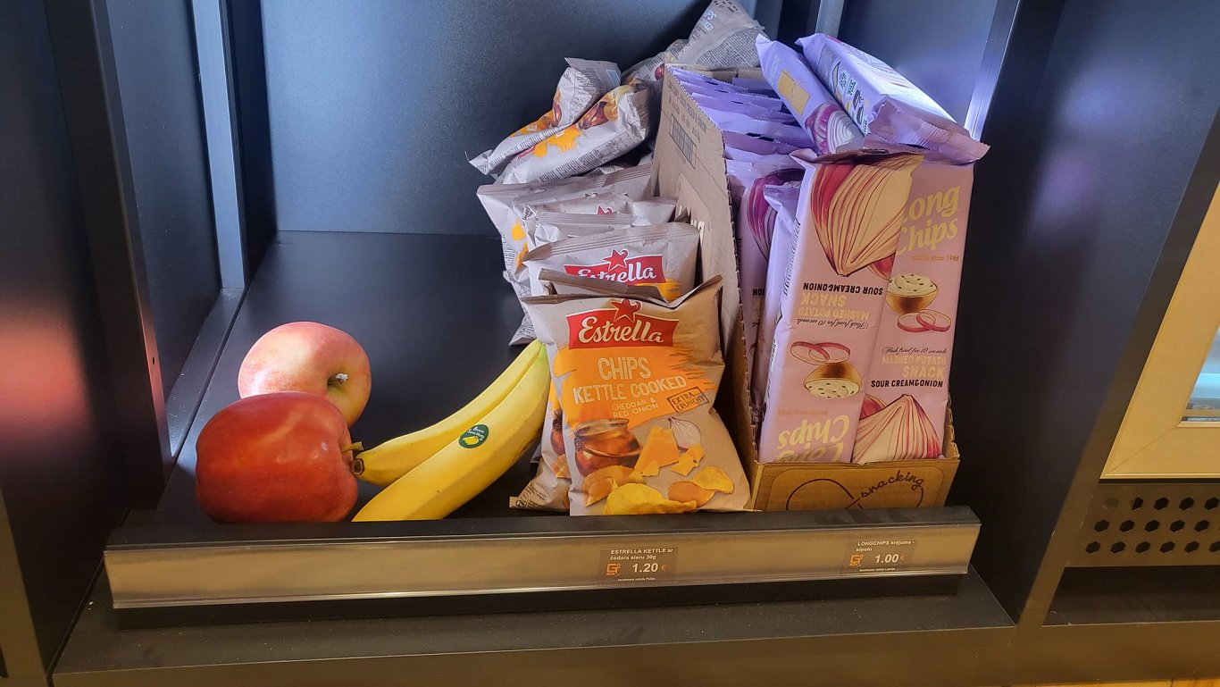 В продовольственном киоске Сейма преобладают импортные продукты
