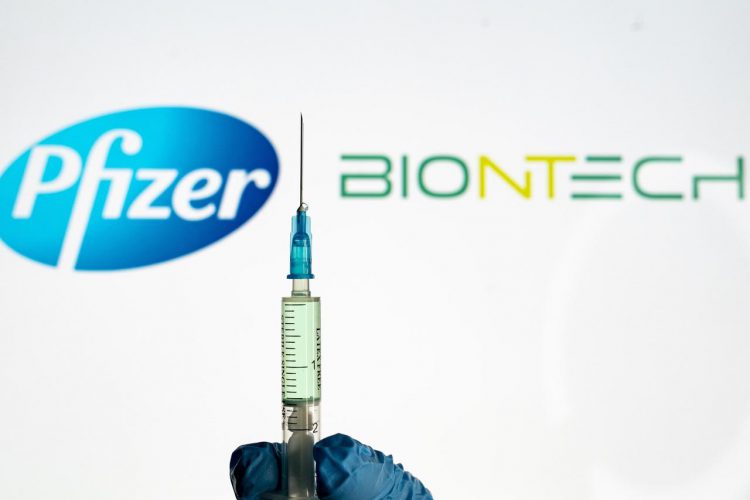 Англия одобрила вакцину Pfizer/BioNTech, старт вакцинации - 7-8 декабря