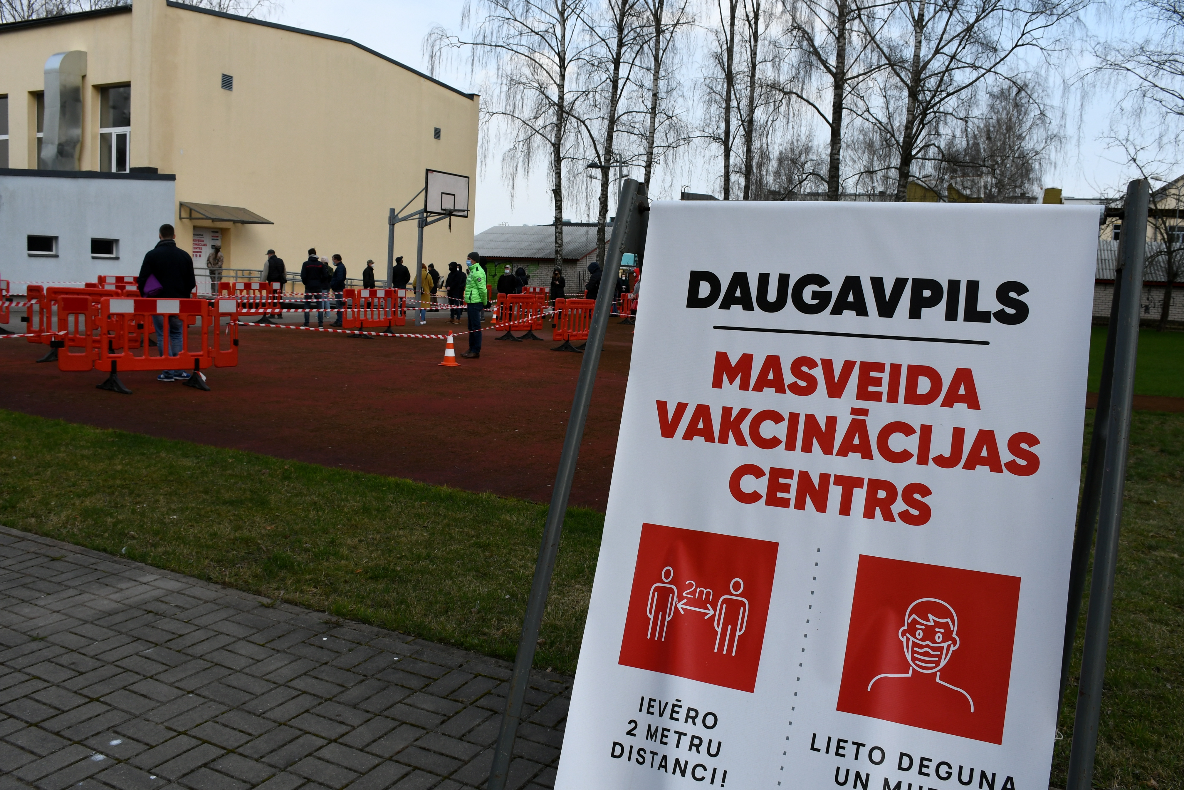 В Цесисе вся очередь привита, в Даугавпилсе доступна еще половина вакцин