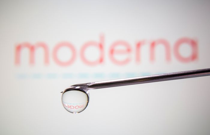 В воскресенье Латвия планирует получить 2400 доз вакцины "Moderna"