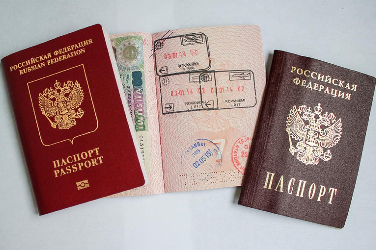 Премьер: пришел момент для пересмотра латвийской программы ВНЖ для россиян