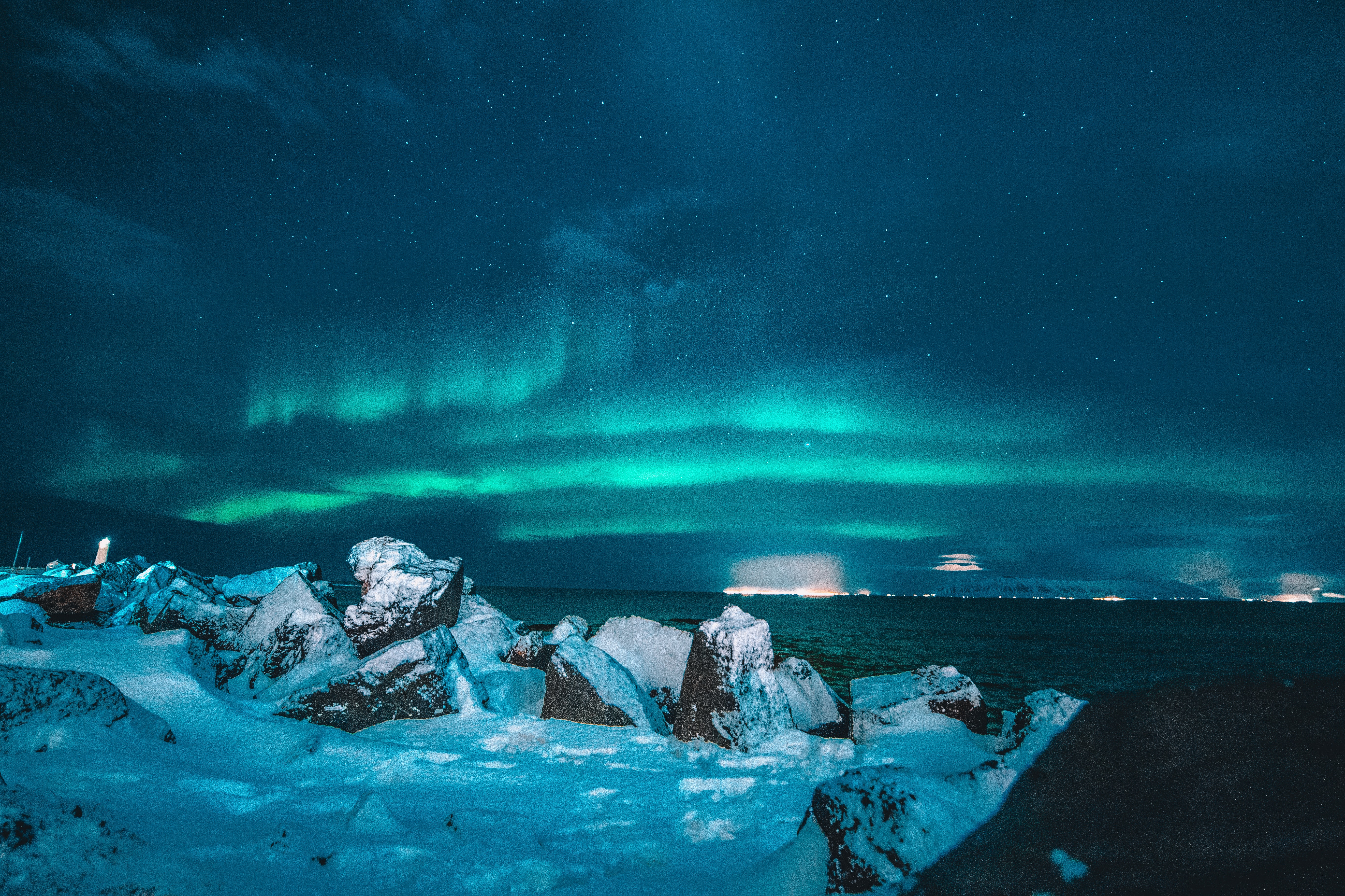 Islande atver robežas visiem vakcinētajiem Islande atver robežas visiem vakcinētajiem