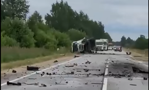 Жуткая авария. Закрыто движение на Лиепайском шоссе в Бабитской волости (добавлено видео)
