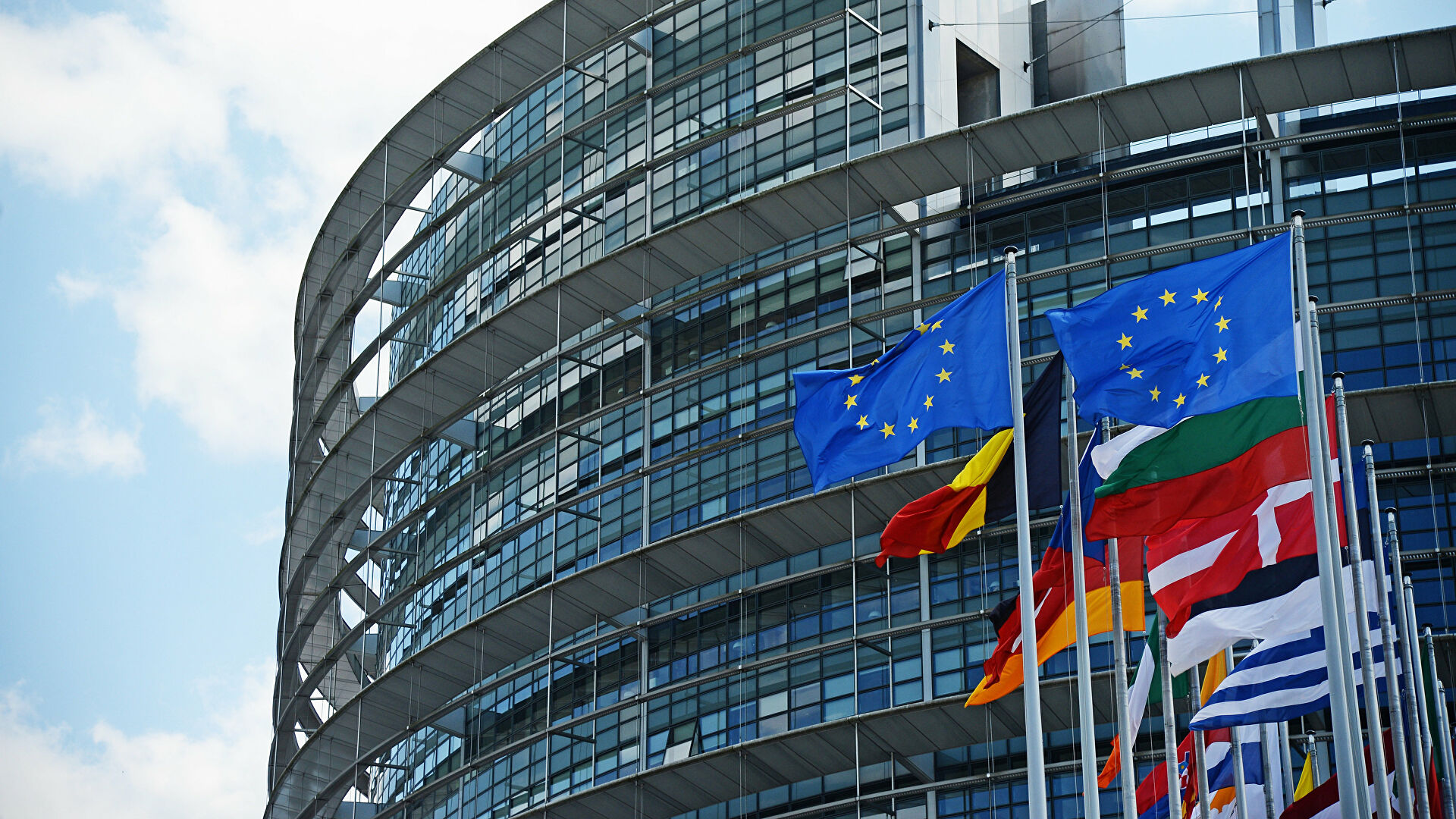 Европарламент признал Россию спонсором терроризма Европарламент признал Россию спонсором терроризма