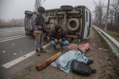 Убитые в гражданской одежде на улицах Бучи. Что известно о страшных кадрах из города под Киевом, откуда вышла армия России Убитые в гражданской одежде на улицах Бучи. Что известно о страшных кадрах из города под Киевом, откуда вышла армия России