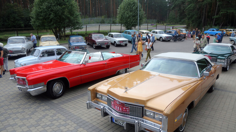 Сегодня проходит слет ретро-автомобилей "Rīga Retro 2021"