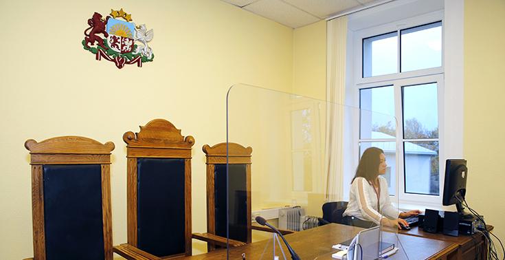 Цены на платные услуги судов увеличиваются в среднем на 43%