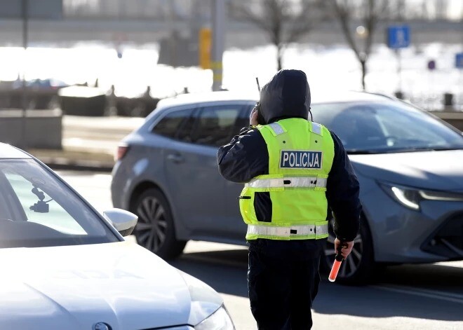 Svētdien Latvijā pieķerti 20 iereibuši transportlīdzekļu vadītāji