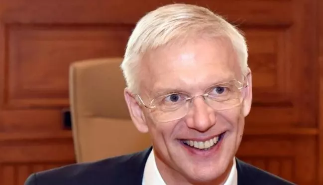 Кариньш призвал привлечь Россию к ответственности за преступления на Украине