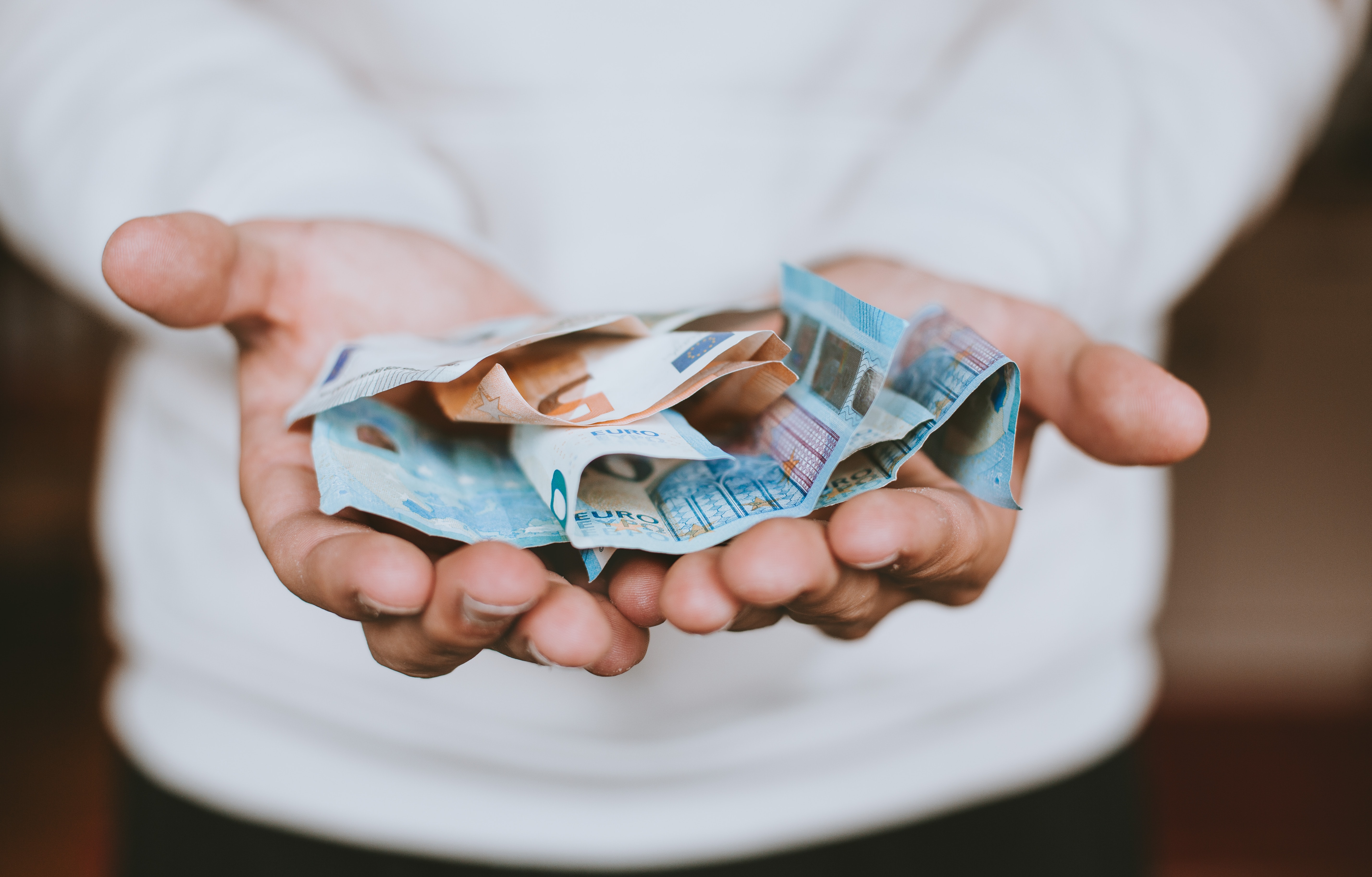 Avena fonds piešķir Izcilības stipendijas trim LU studentēm