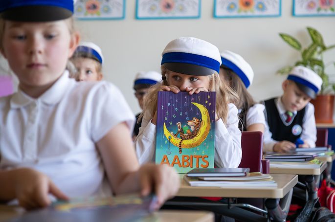 Эстония утвердила план действий по переходу на эстоноязычное образование Эстония утвердила план действий по переходу на эстоноязычное образование
