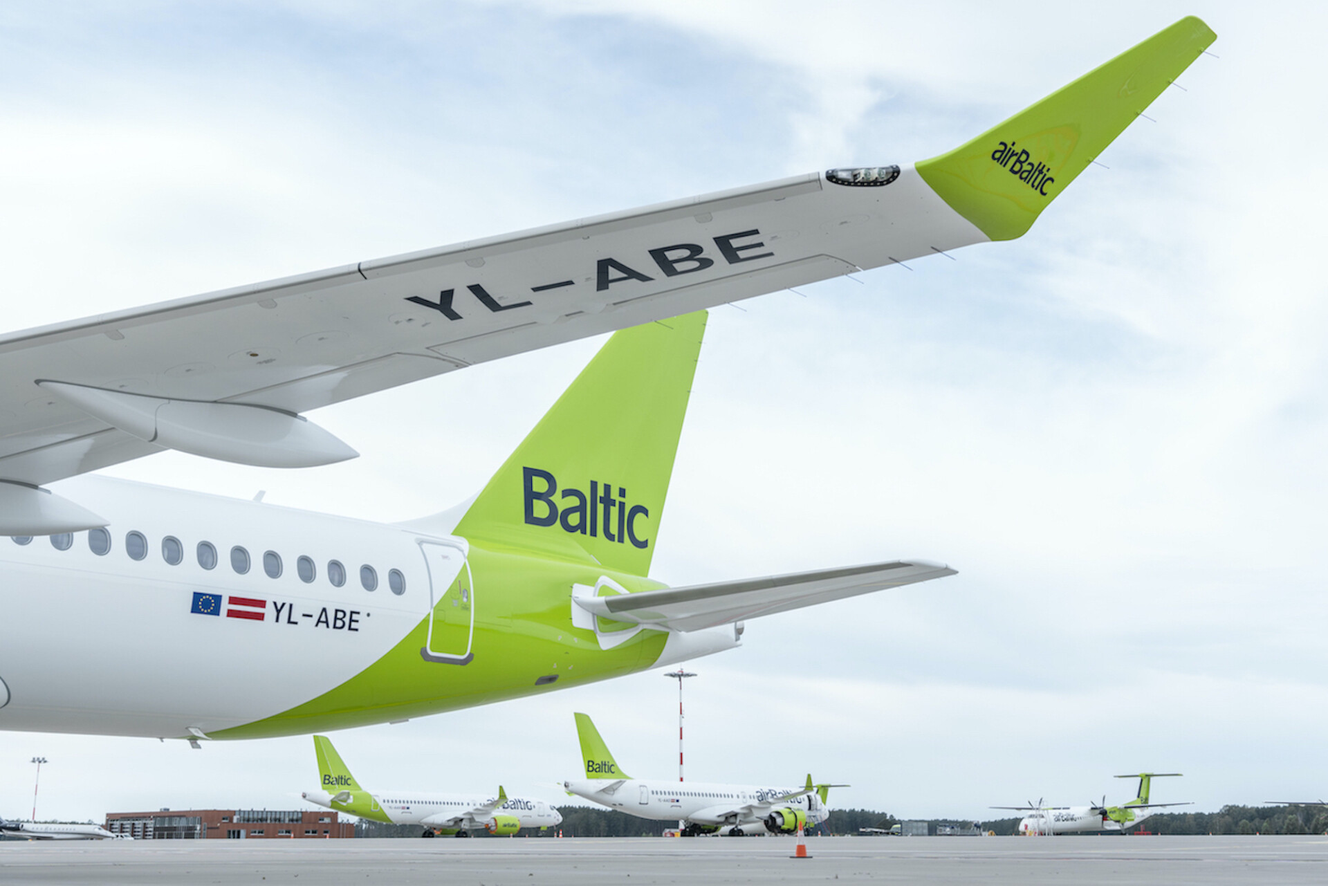 Летом airBaltic предложит полеты по 92 маршрутам