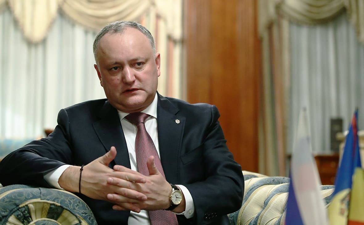 Власти Молдовы задержали экс-президента Додона