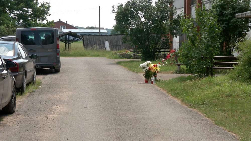 Под Бауской скончалась 29-летняя женщина, семья считает что ее убили