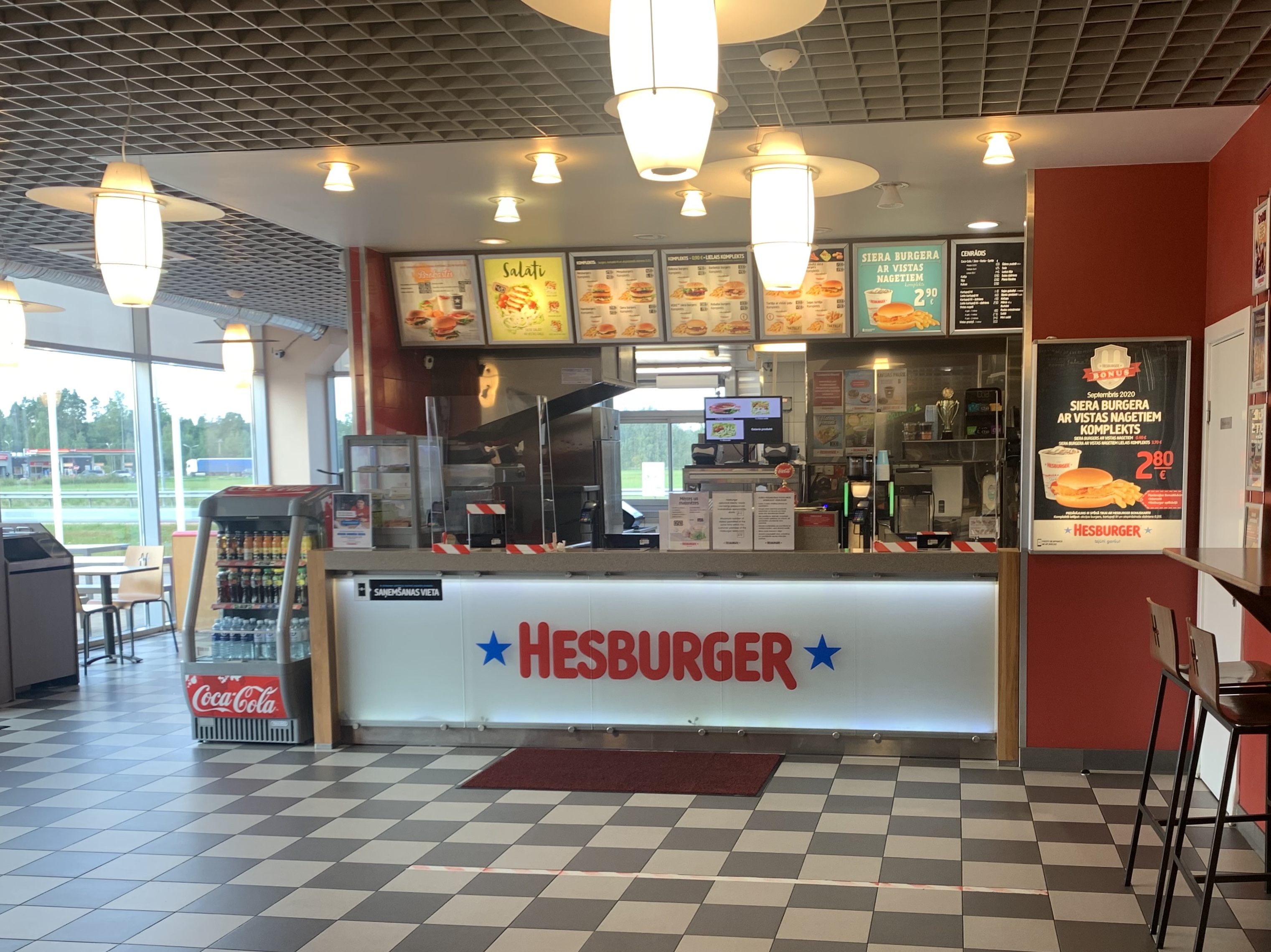 "Hesburger" не будет строить кафе на Привокзальной площади