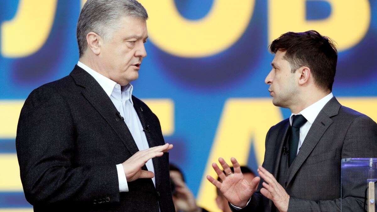 Зеленский призвал молодежь рассказать о любви к Украине