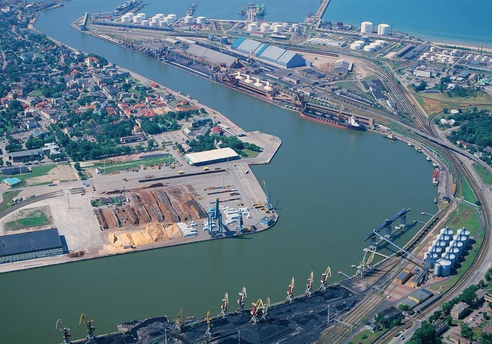 Грузооборот Вентспилсского снова снизился - на 16%