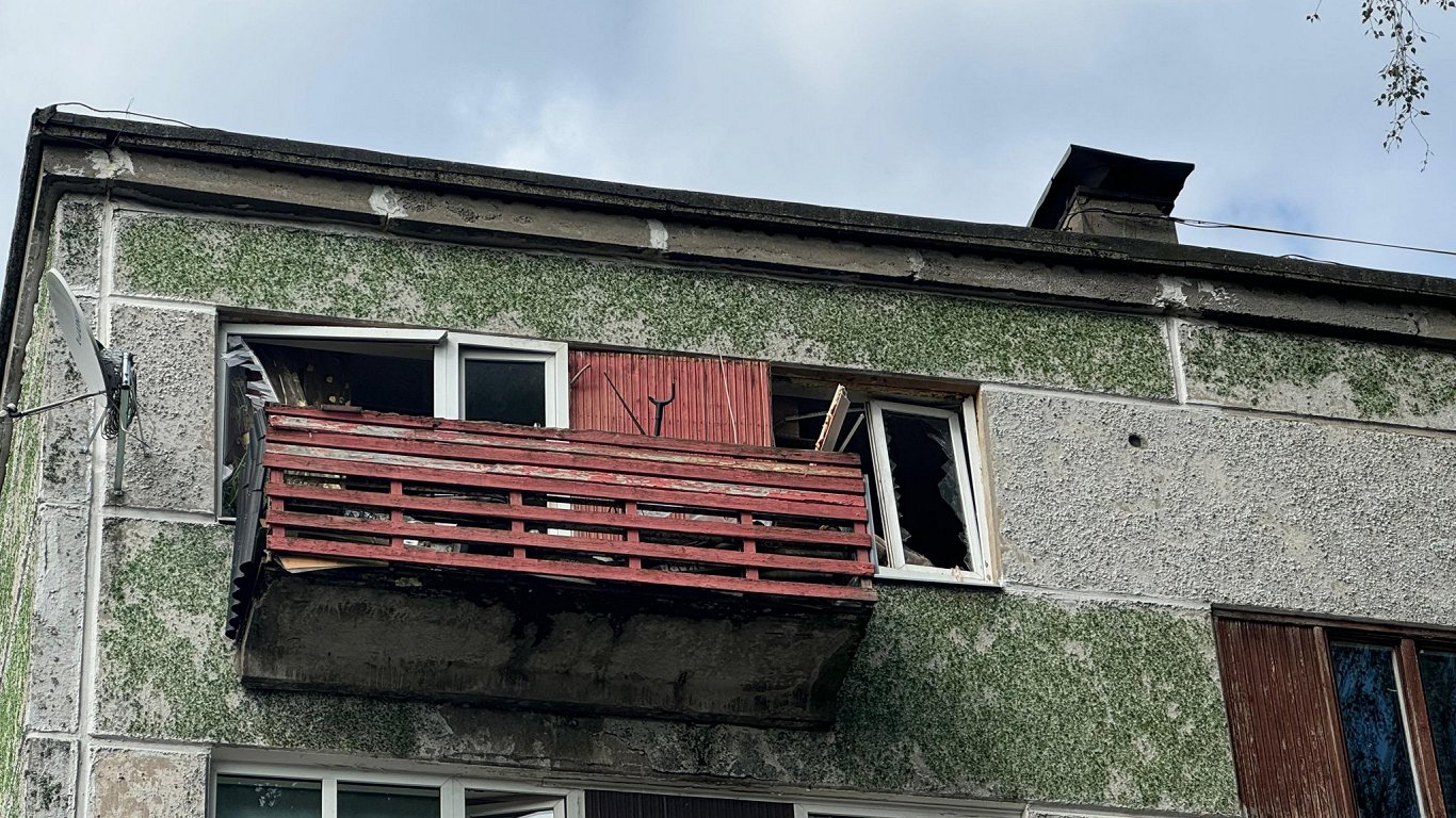 Взрыв самогонного аппарата: 2 человека госпитализированы, 26 эвакуированы