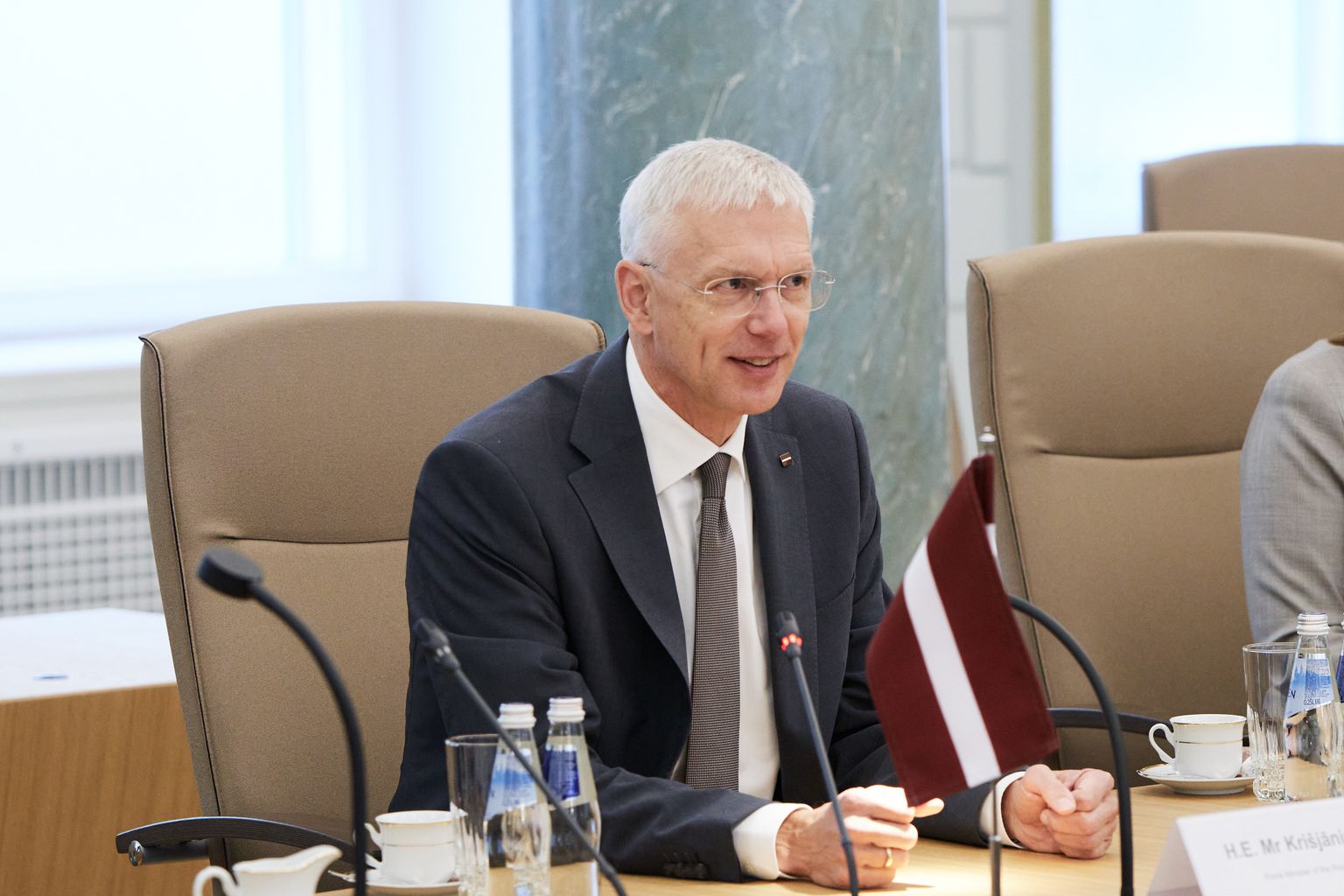 Партии договорились. И приступили к работе над декларацией