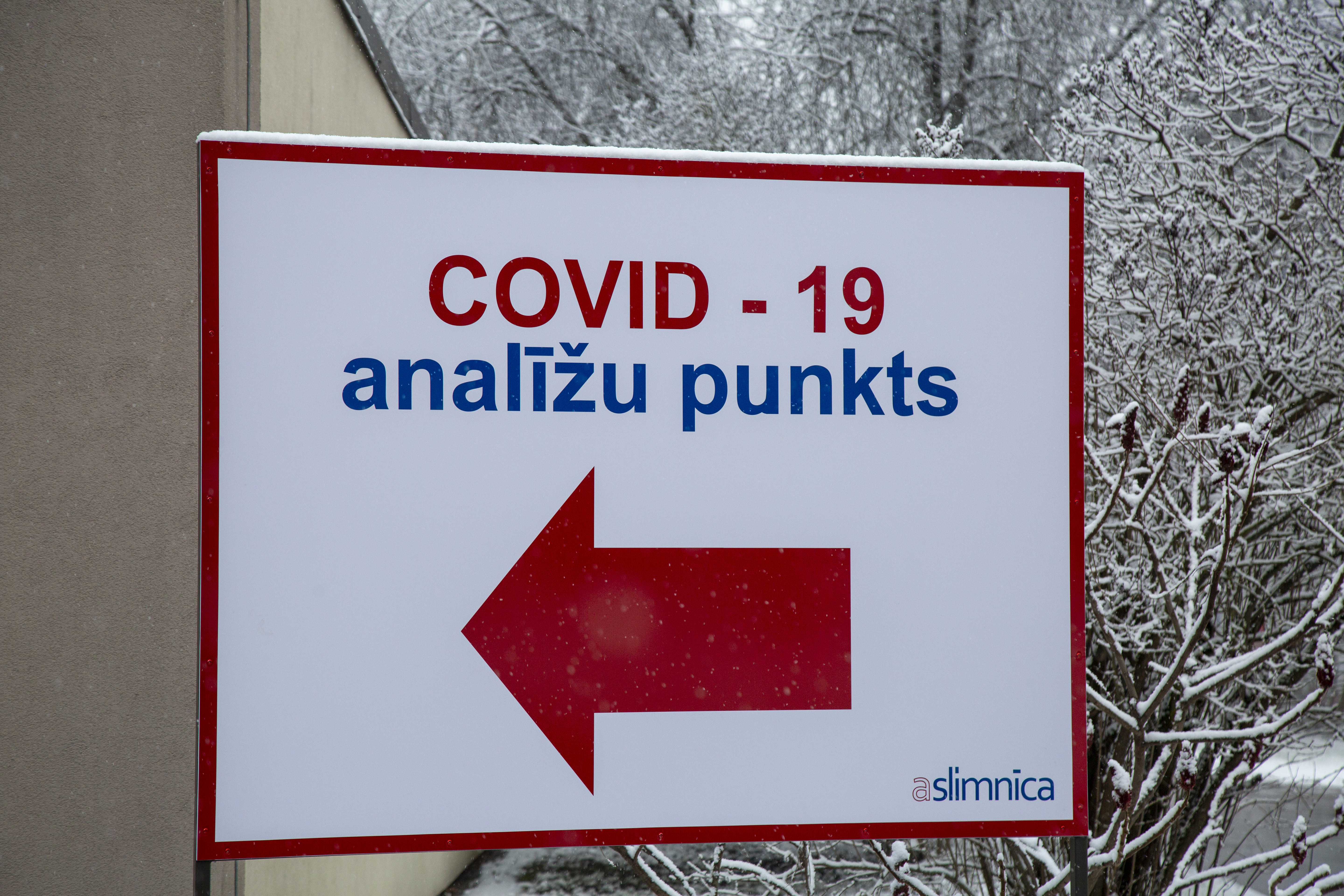 Valsts ir pārmaksājusi par Covid-19 testēšanas pakalpojumiem krīzes sākumposmā