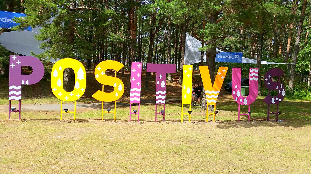 Музыка перекрыла дороги. "Positivus" на неделю ограничил водителей Риги