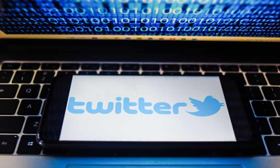 Вслед за Facebook в России заблокировали Twitter