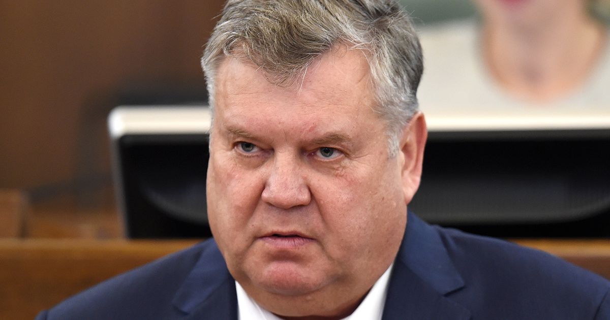 Урбанович: правительство опять хочет прятаться за "стену ЧС"