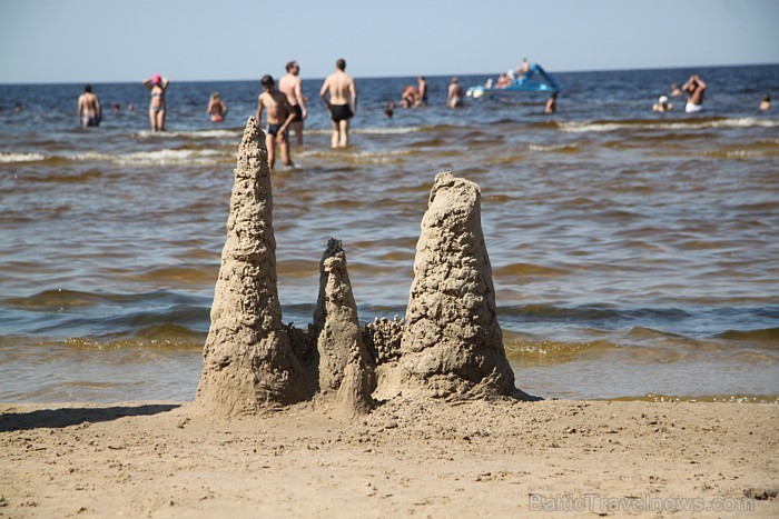 Во вторник воздух прогреется до +26 градусов, вода в море - около +20 C Во вторник воздух прогреется до +26 градусов, вода в море - около +20 C
