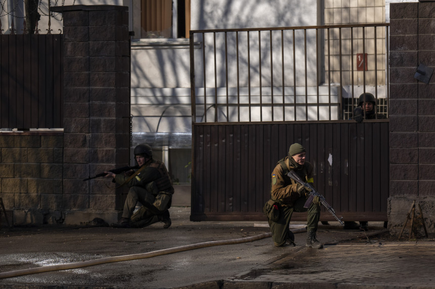 Сейм разрешил жителям Латвии воевать добровольцами на стороне Украины Сейм разрешил жителям Латвии воевать добровольцами на стороне Украины
