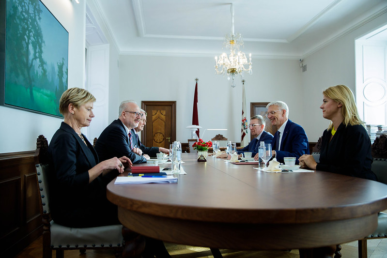 Левитс резервирует голоса перед президентскими выборами: почему  Кариньша не выдвинут премьером, но "уполномочен" вести консультации