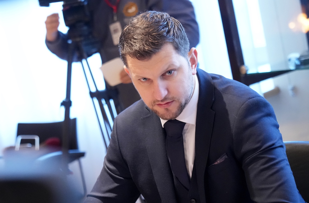 Вайводсу предъявлены обвинения