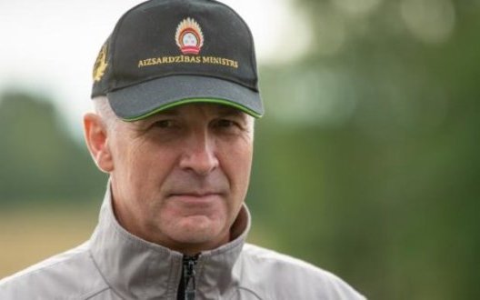 "Могут отказаться от гражданства". Пабрикс считает, что не все захотят служить в армии