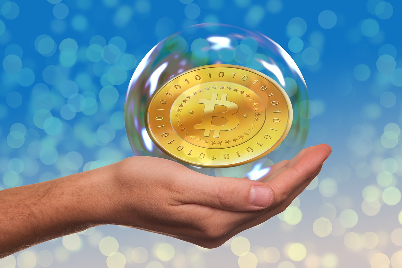 Цена биткоина рухнула после рекордного роста