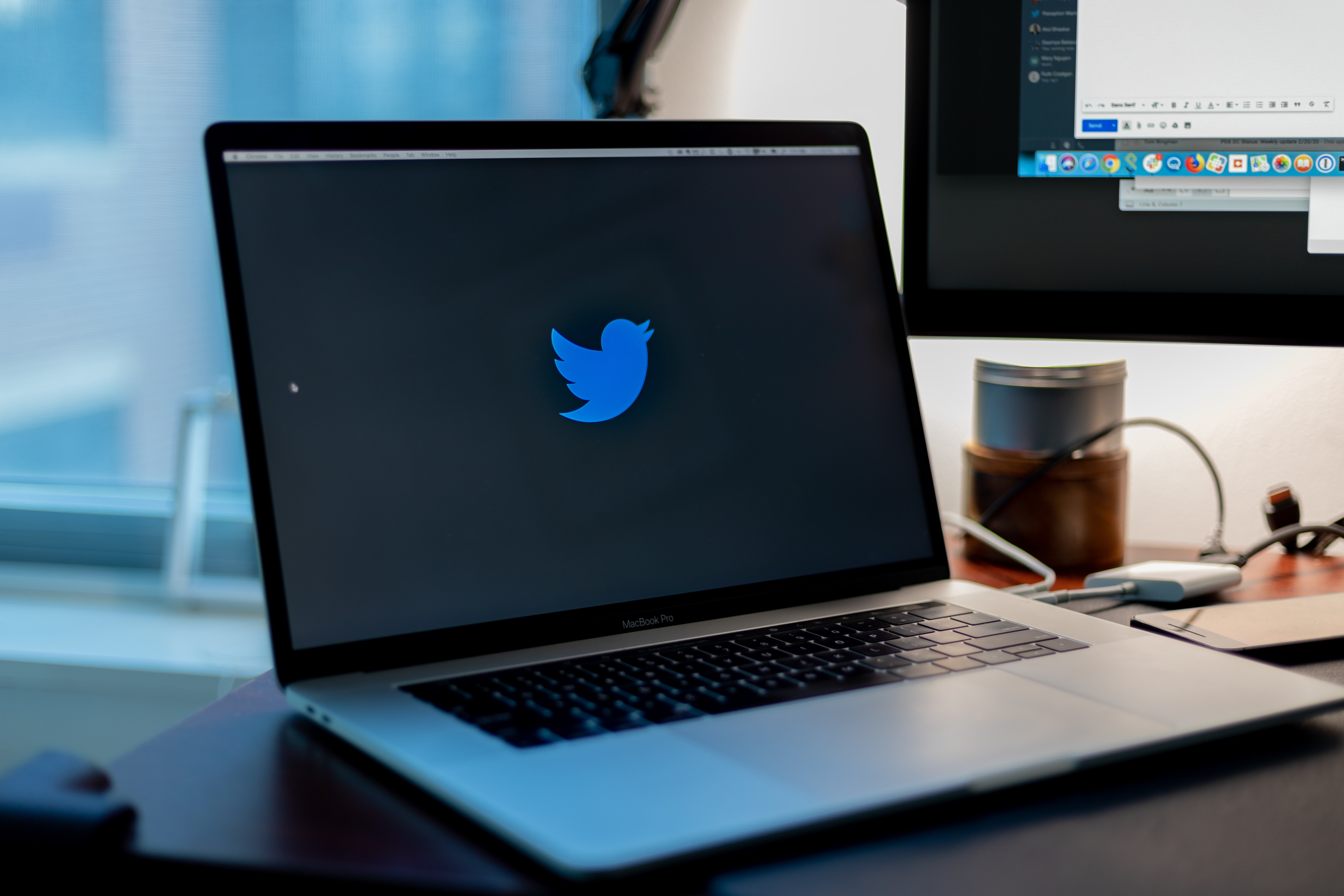 Pret satura manipulāciju vislabāk aizsargātā platforma ir "Twitter", savukārt visvājāk aizsargātā ir "Tik Tok"