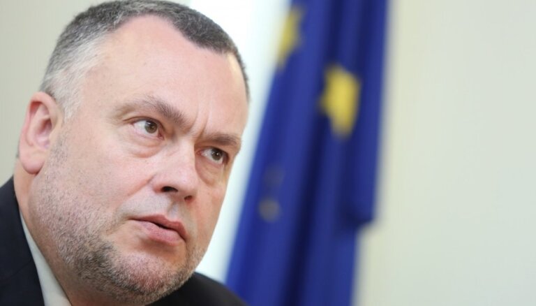 От Covid-19 умер Арнис Цимдарс, бывший глава Центризбиркома