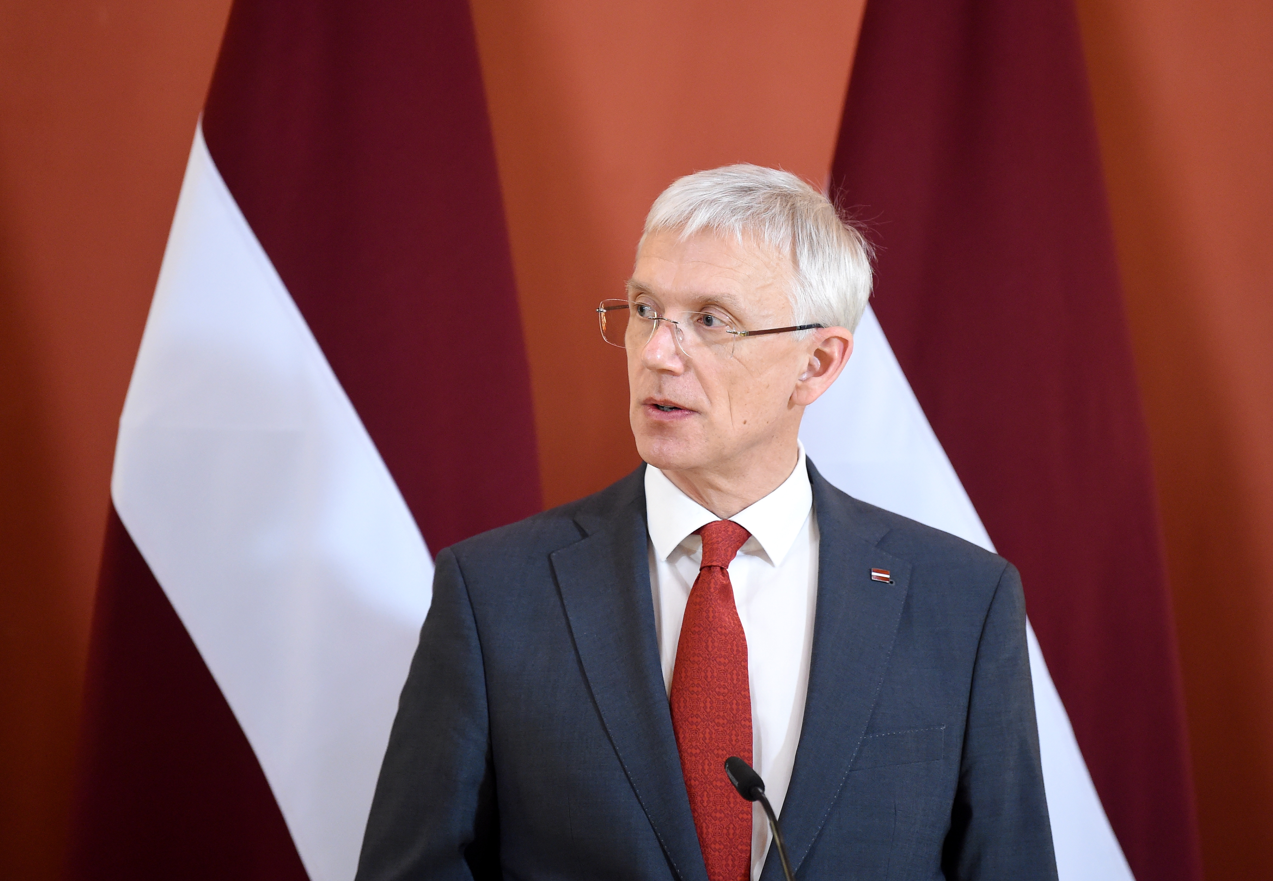"Отказаться от российского газа и конфисковать активы российского ЦБ". Премьер-министр Латвии дал интервью