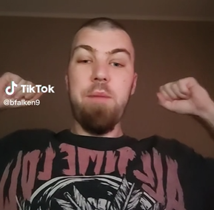 СГБ задержала латышского тиктокера по подозрению в поддержке России СГБ задержала латышского тиктокера по подозрению в поддержке России