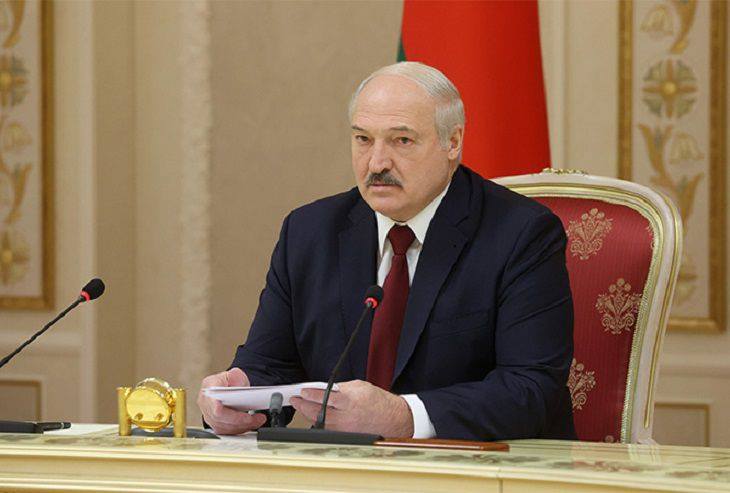 Лукашенко откажется от поста президента после принятия новой Конституции Лукашенко откажется от поста президента после принятия новой Конституции