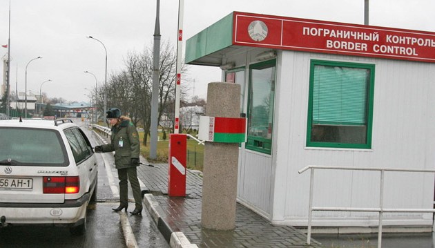 Въехать в Латвию из Белоруссии наземным транспортом больше нельзя