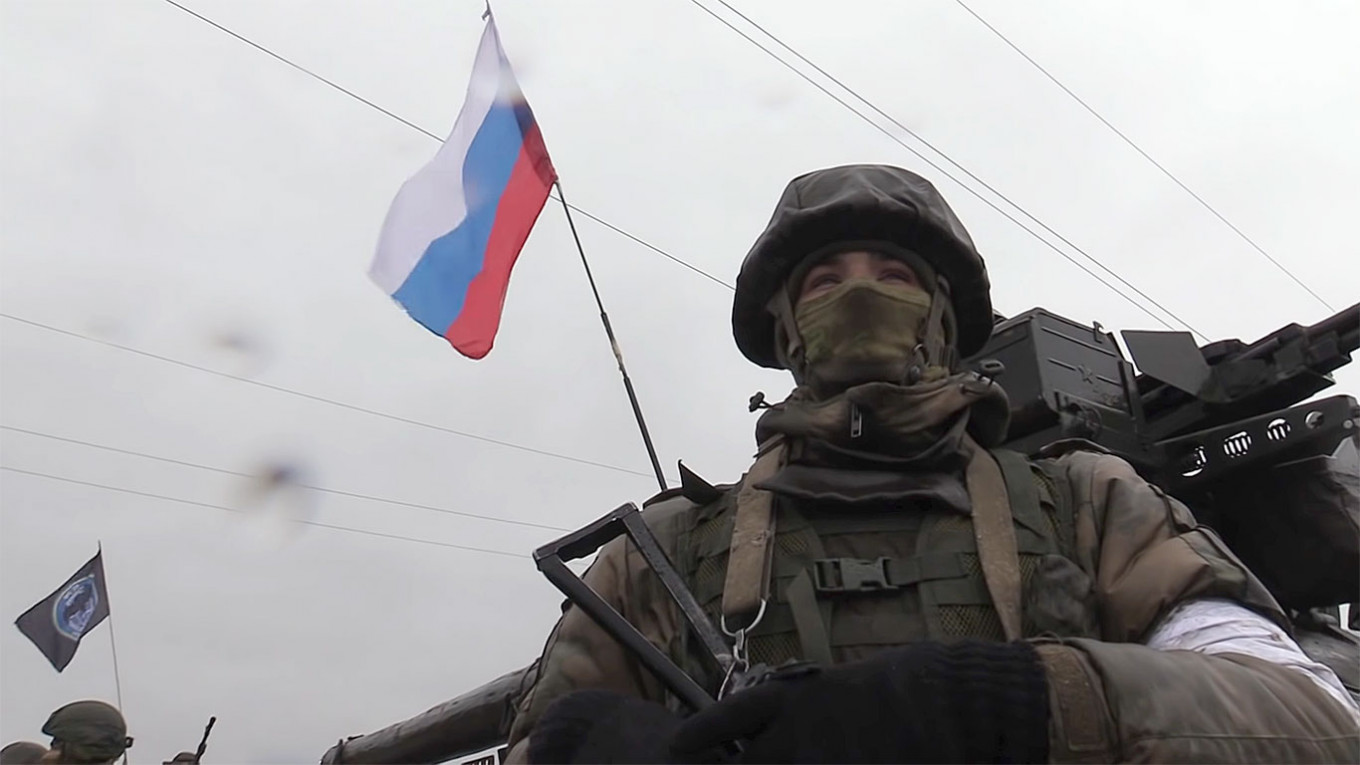Эксперты: "оперативная пауза" России на фронте связана с нехваткой личного состава