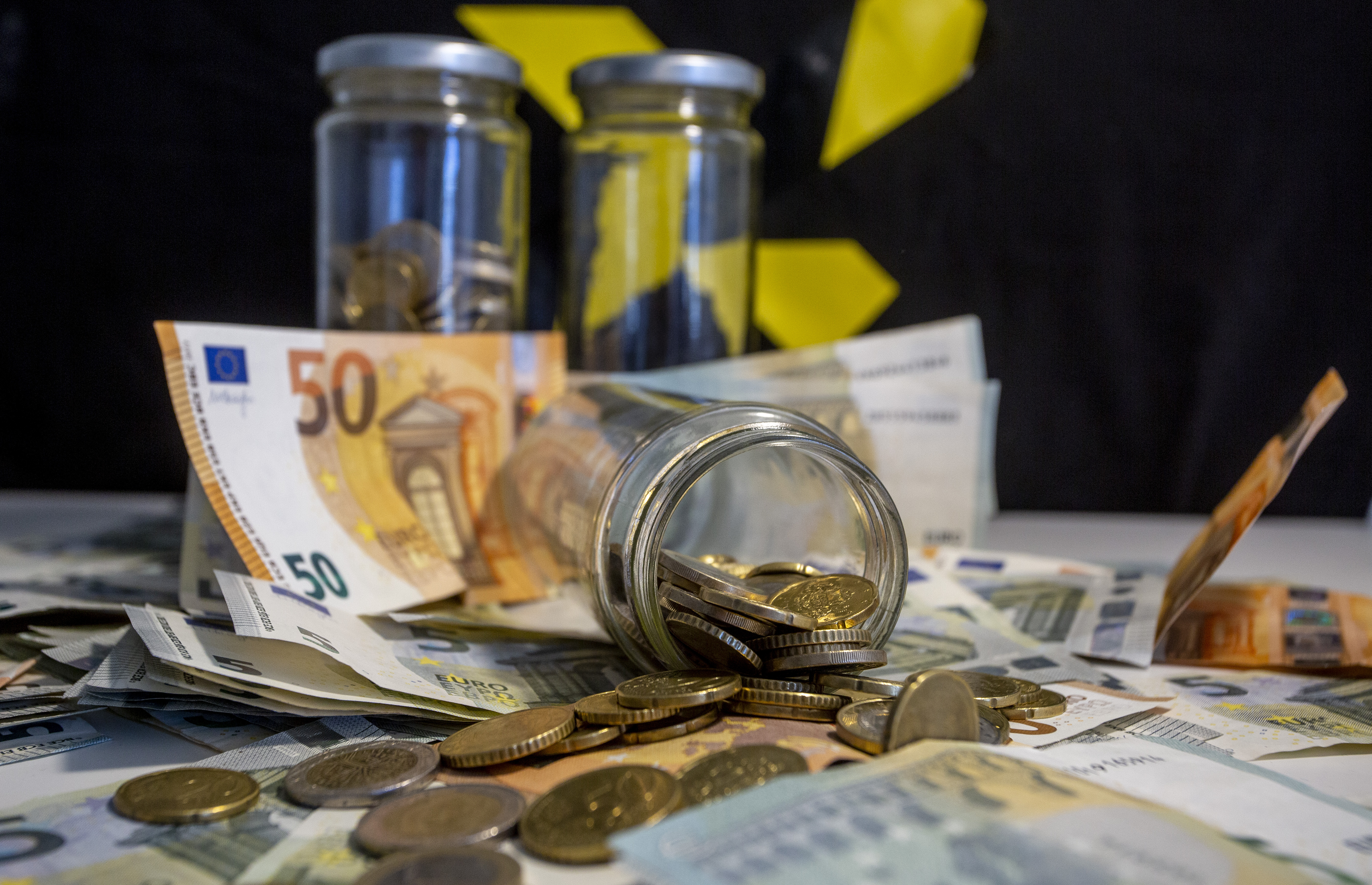 Pērn un šogad FID iesaldējis finanšu līdzekļus un mantu 450 miljonu eiro vērtībā Pērn un šogad FID iesaldējis finanšu līdzekļus un mantu 450 miljonu eiro vērtībā