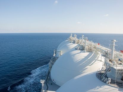 Европа не может расстаться с привычкой к российскому газу: СПГ