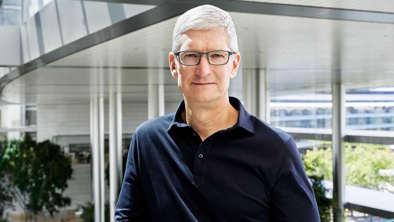 «Жене» главы Apple запретили покупать iPhone и видеться с Тимом Куком