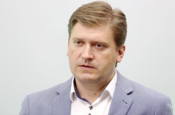 Чтоб я так жил! Константин Чекушин озвучил зарплаты правлений и членов советов муниципальных предприятий