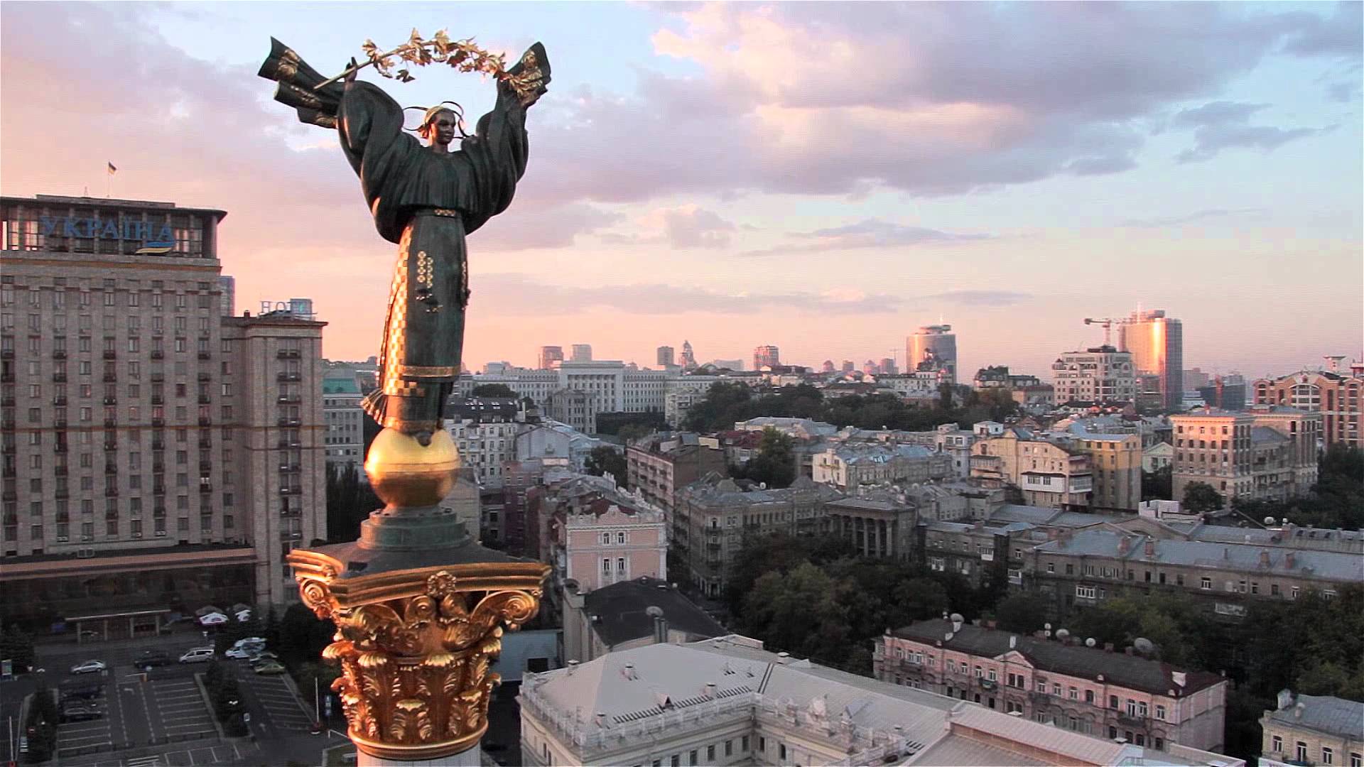 Киев вводит комендантский час до четверга