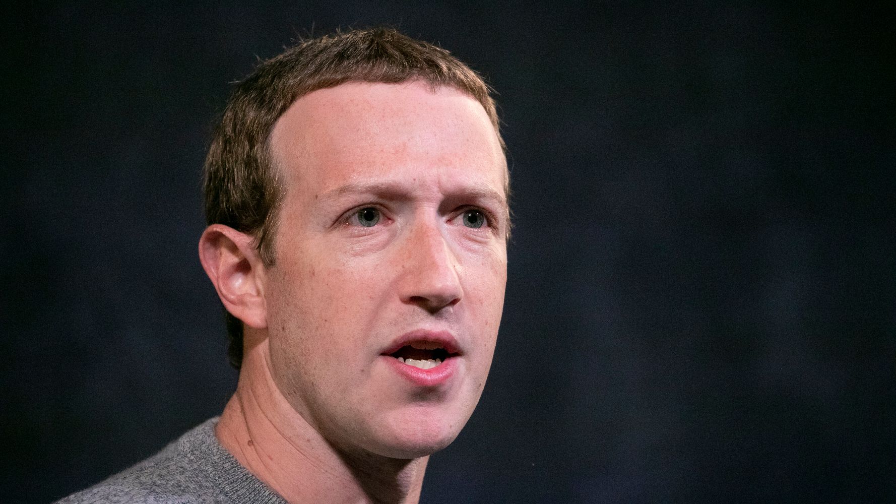 Цукерберг: заявления о безопасности Facebook это ложь